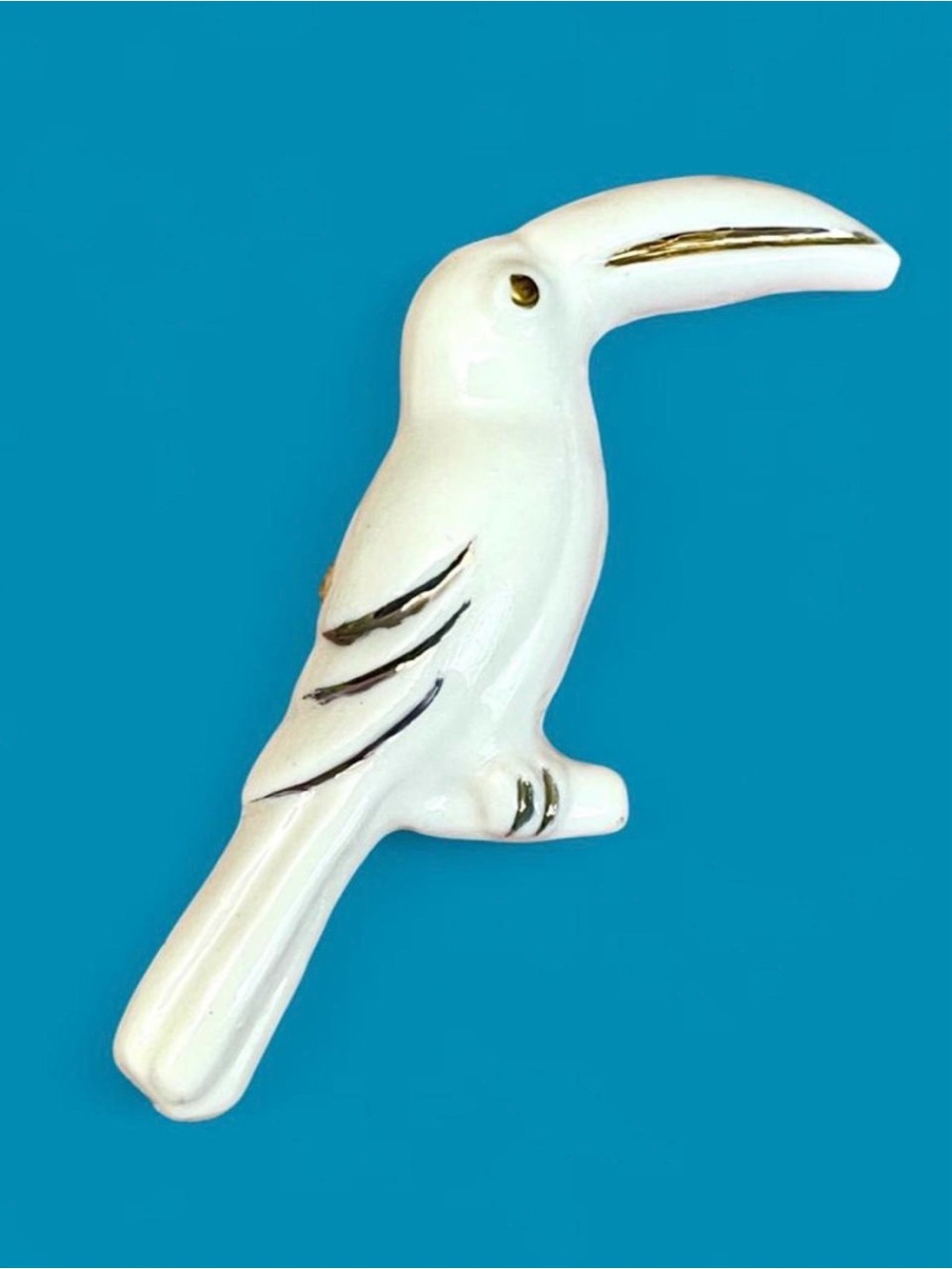 Vintage 1970s Porcelain White Toucan Bird Brooch Pin Tropical Gold & Silver Chic